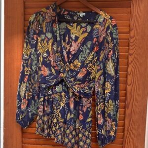 Nostalgia Floral Navy Women's Top